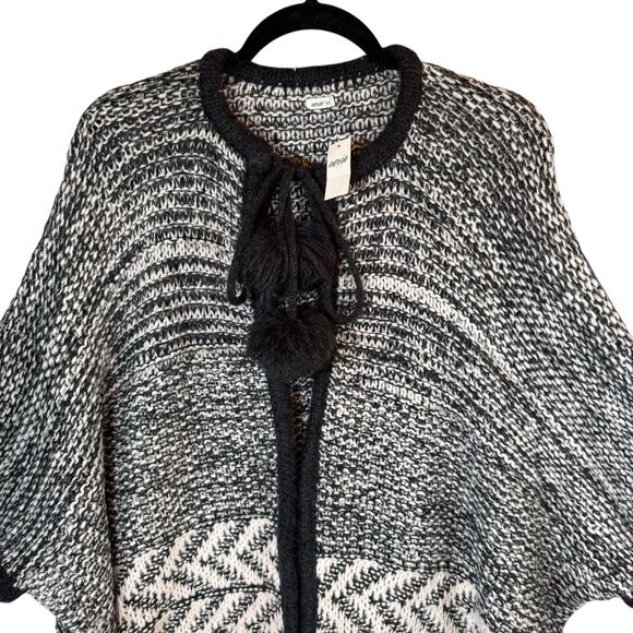 Aerie Cardigan Sweater Poncho One Size Women’s Open Front Pom Pom Tie Knit NEW - Picture 5 of 14